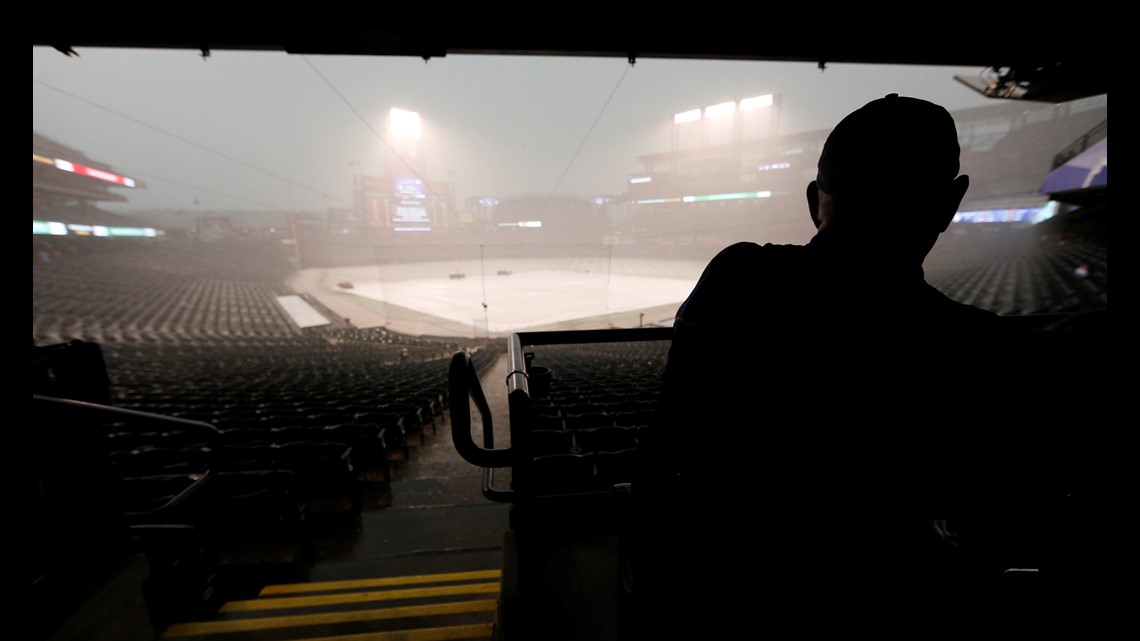 SEE IT: Heavy rain and hail cause nearly 3-hour delay between Rockies, Blue  Jays at Coors Field – New York Daily News