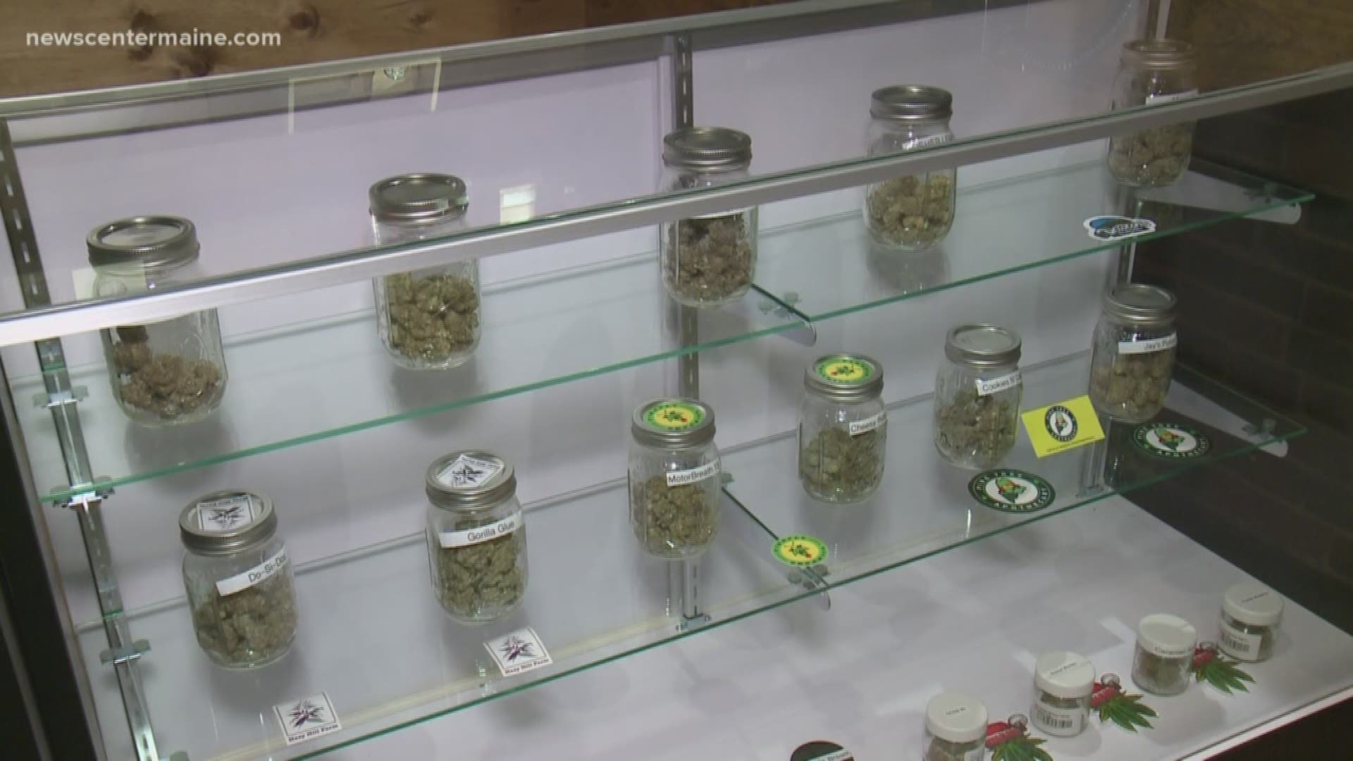 Portland leaders are meeting Tuesday night to discuss retail marijuana rules in the city, including allowing only 20 shops, banning mobile delivery services, and establishing an annual fee of $10,000.