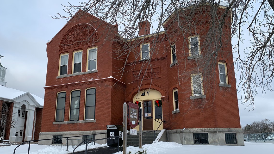 New Skowhegan thrift shop supports historic local library