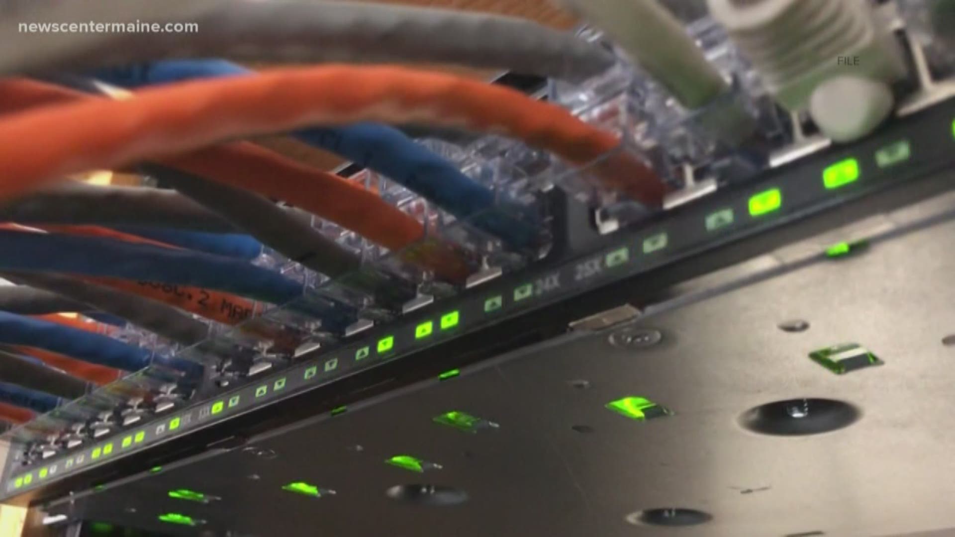 Mainers feel the impact of internet outage