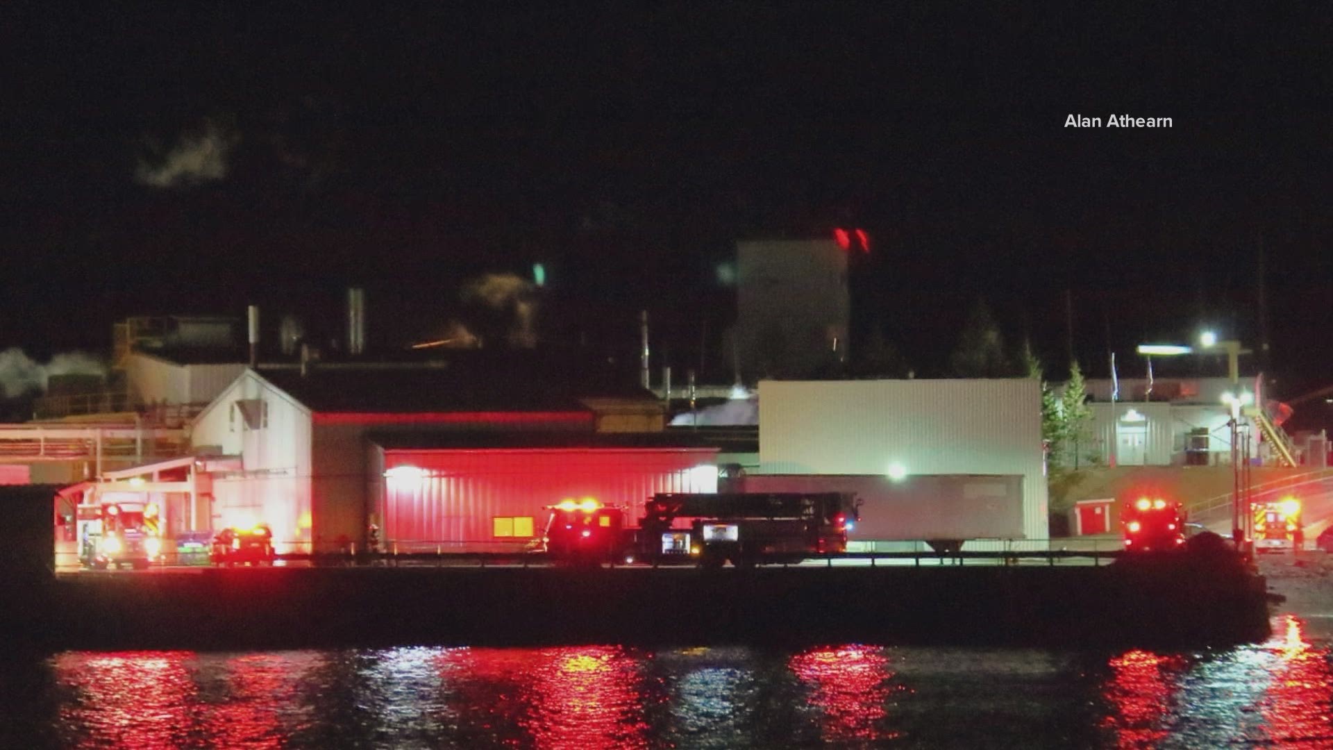 Rockland fire crews responded to a fire inside a manufacturing building early Sunday.