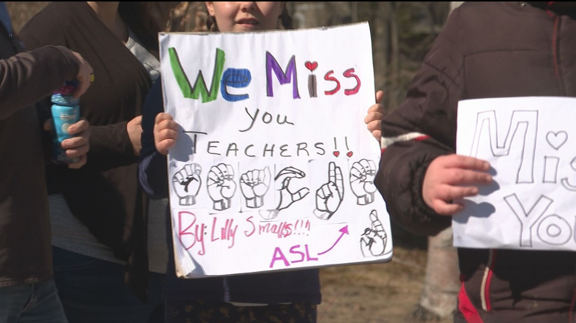 Bowdoinham Community School in Maine coronavirus parade