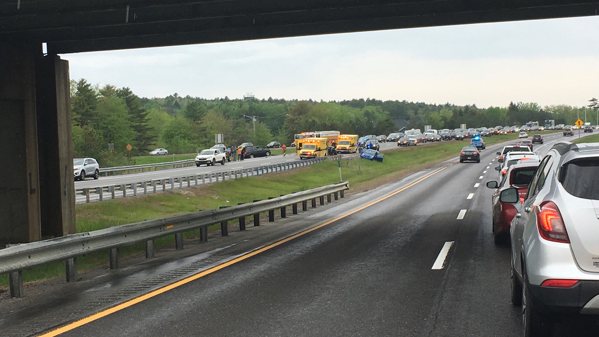 Man dies, several injured in I-295 crash in Freeport | newscentermaine.com