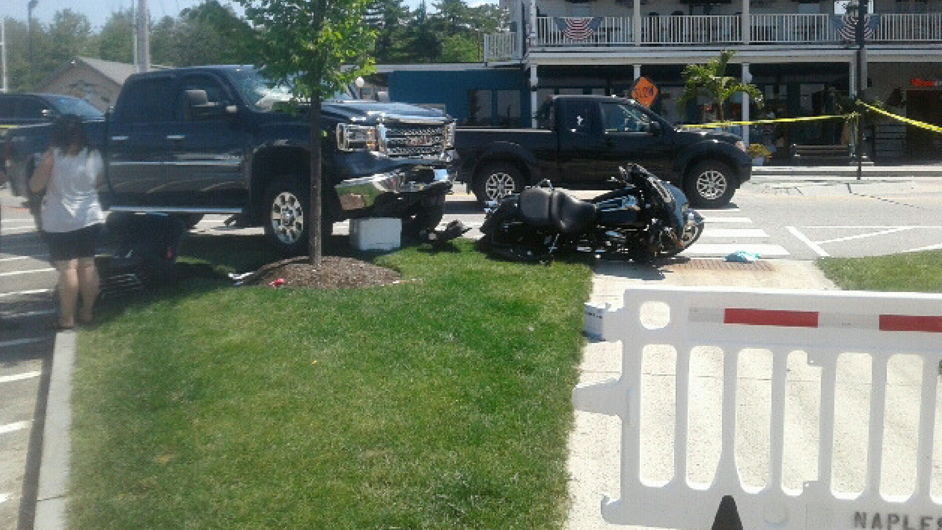 Motorcyclist seriously injured in Naples crosswalk crash