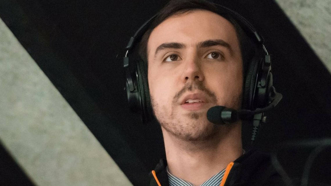 Mariners make (radio) waves with new playbyplay voice