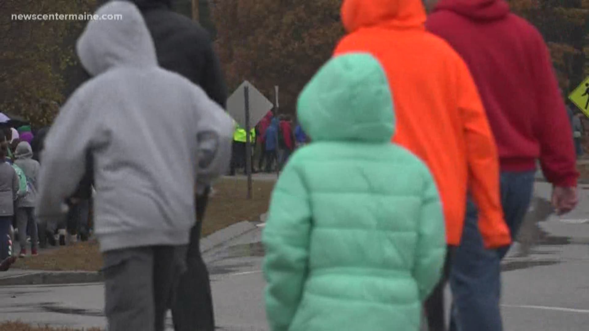 Biddeford Middle School students unite against bullying