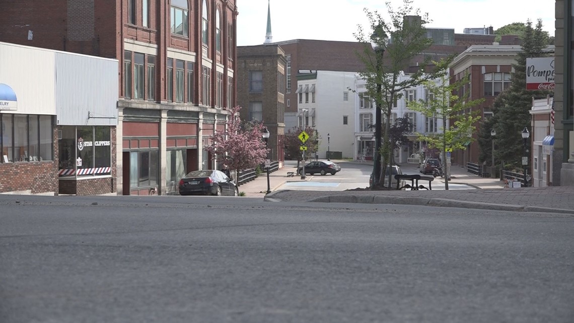 Some Maine cities offer restaurants and retail stores to use outdoor