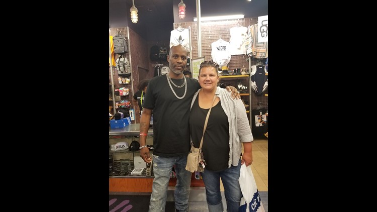 DMX pays for Maine family's shoes at Maine Mall ...