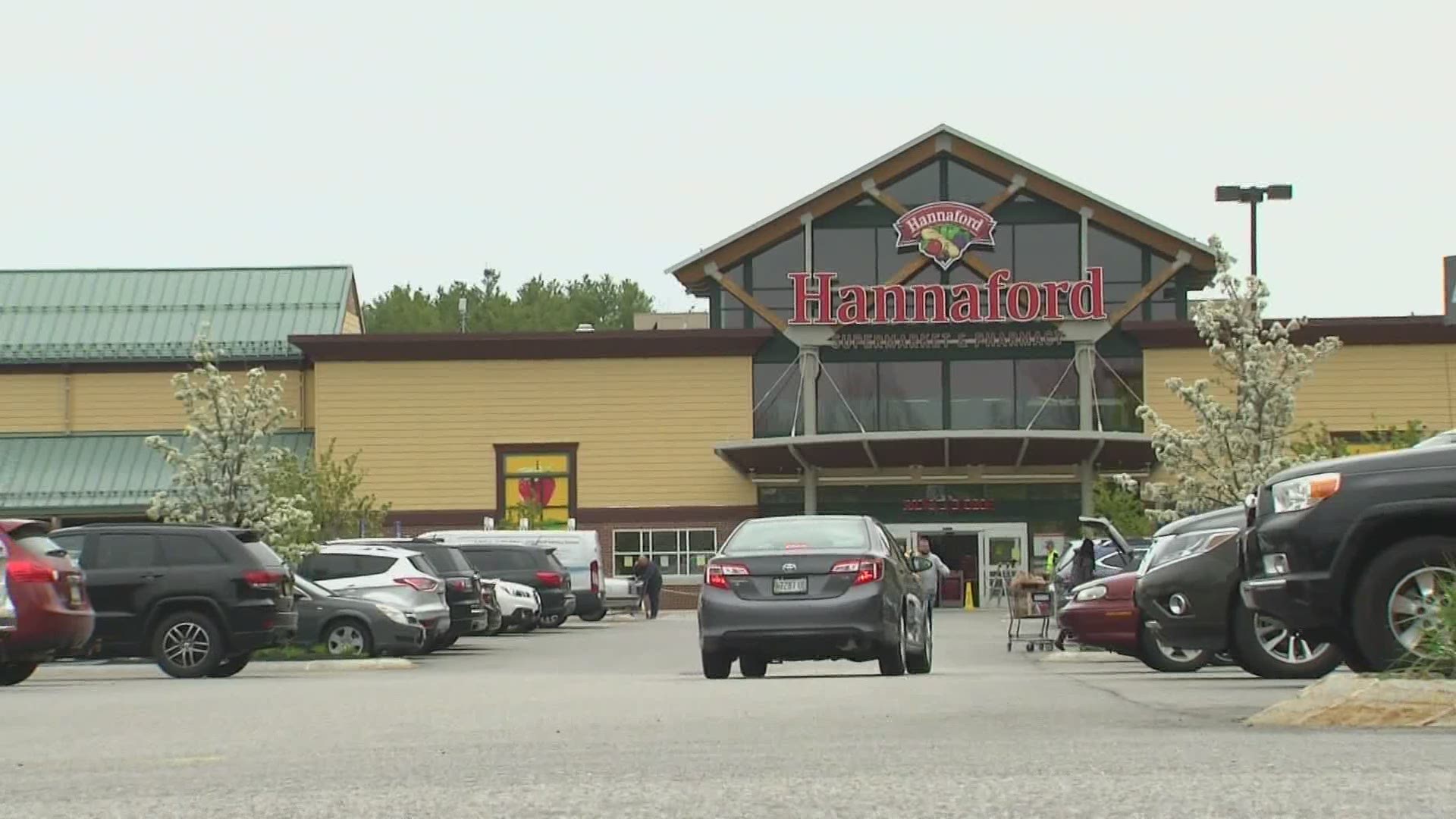 Hannaford announces plans to hire 2,000 more employees throughout New England and New York