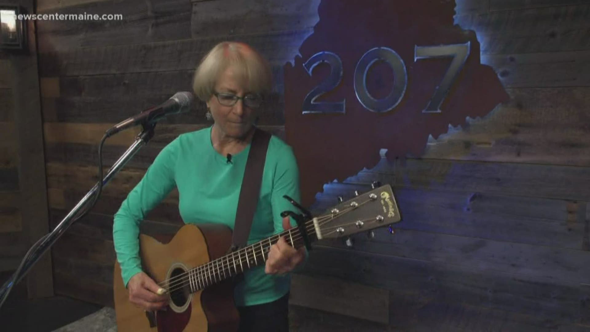 Maine folk artist Anni Clark performs in the 207 studio.