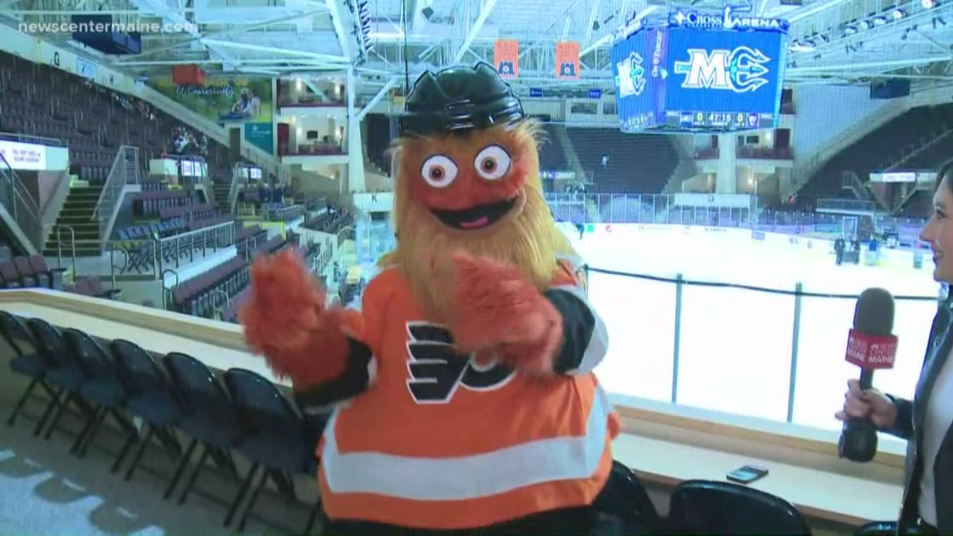 Flyers mascot Gritty visits Portland for Maine Mariners game