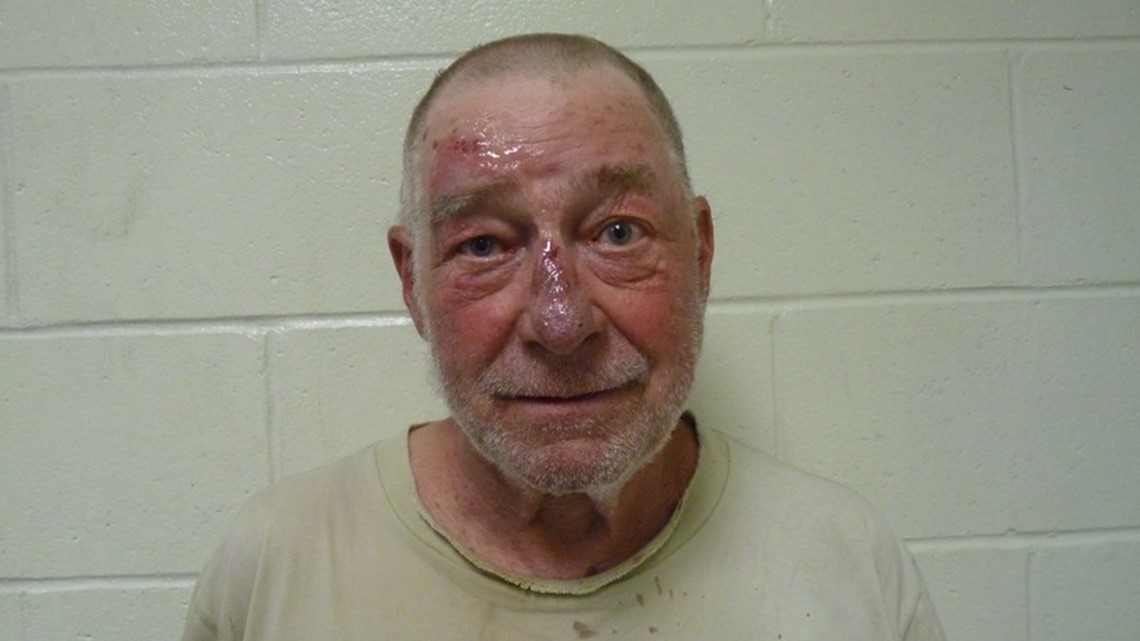 Buxton man threatened police with multiple guns