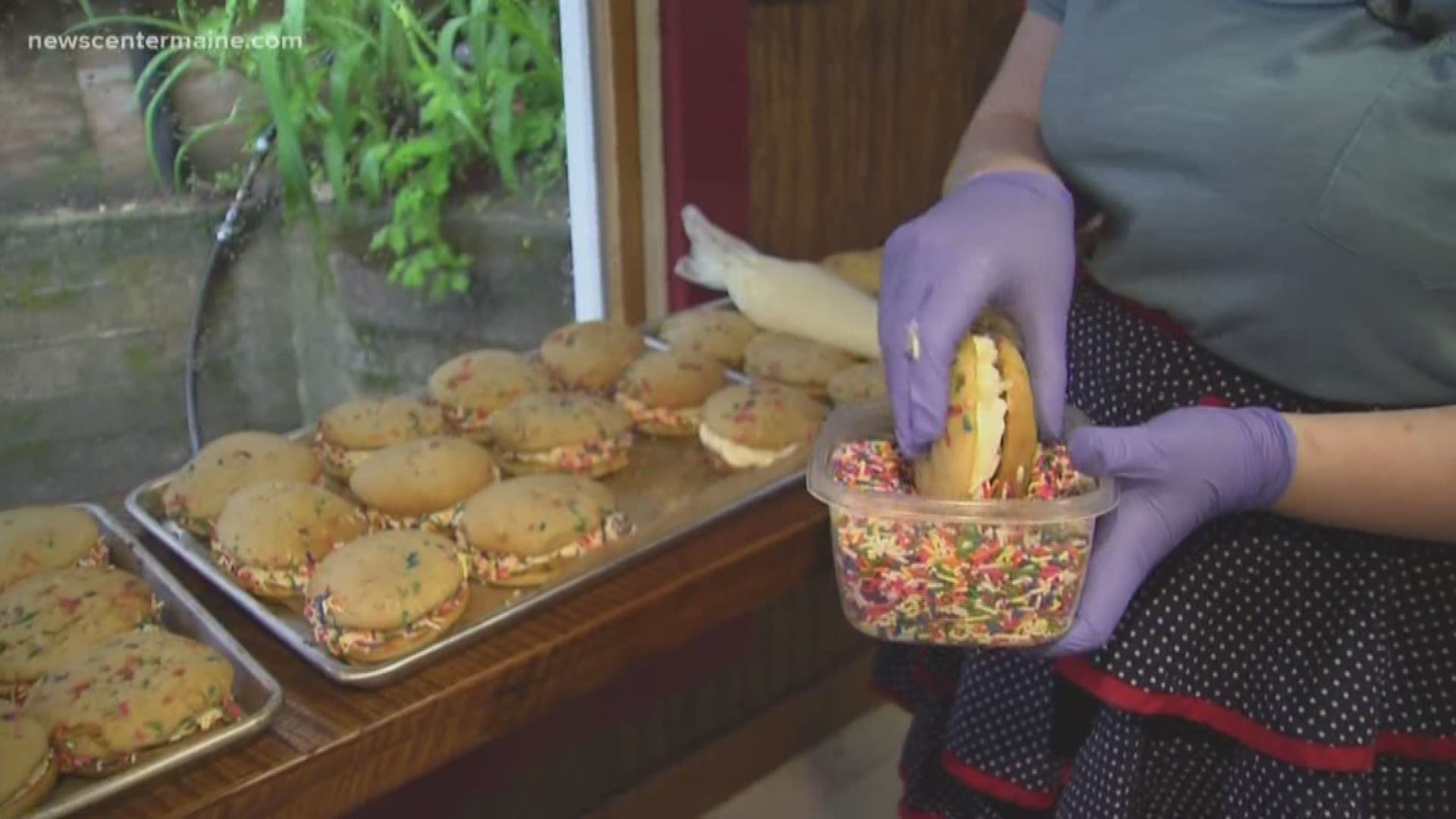 Bakers prepare thousands of whoopie pies for annual Maine festival