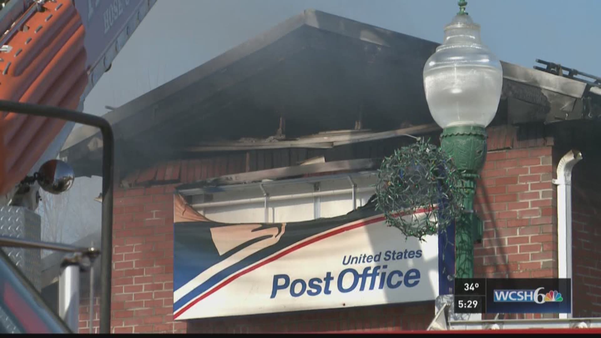 Fire destroys much of the U.S. post office in Winthrop