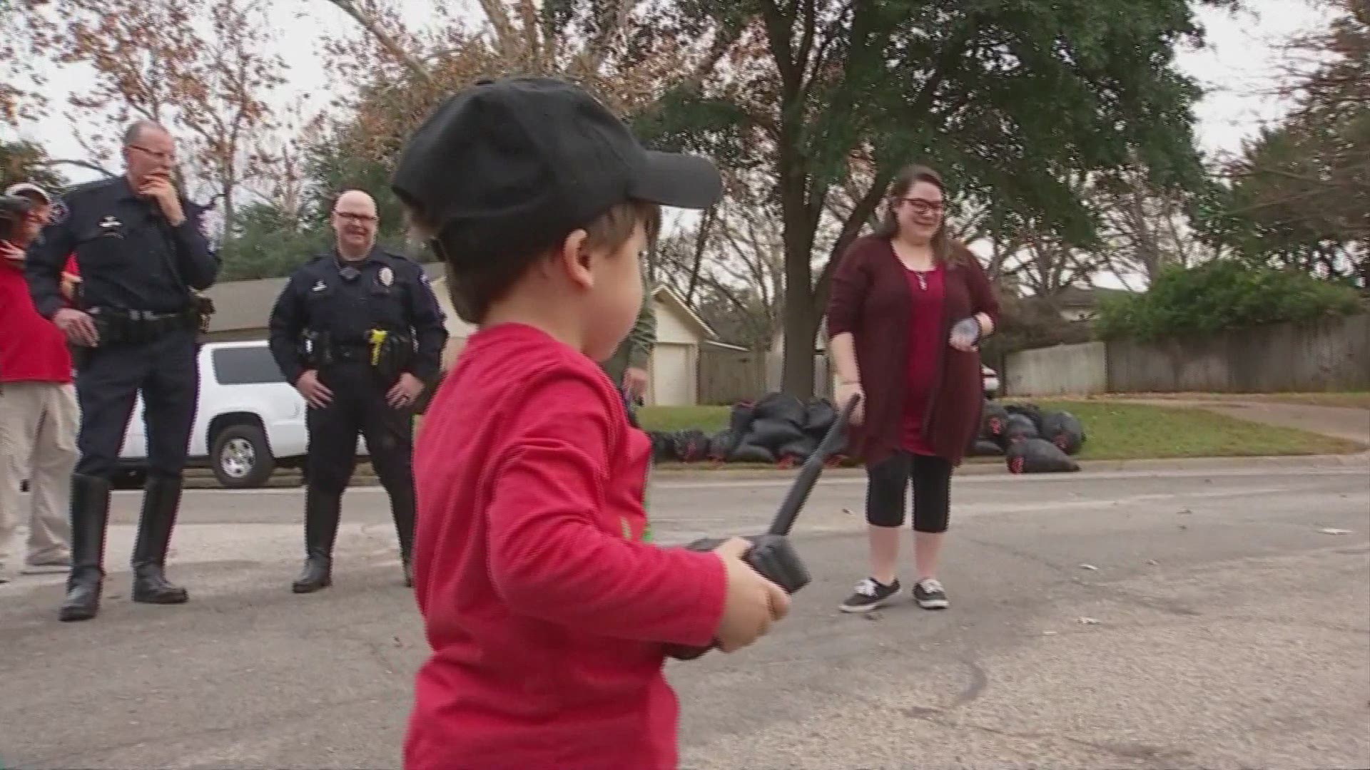 Arlington, Texas boy with half a heart puts other kids before himself this Christmas