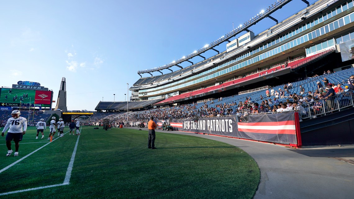 Fans return to Gillette Stadium for Patriots game Thursday