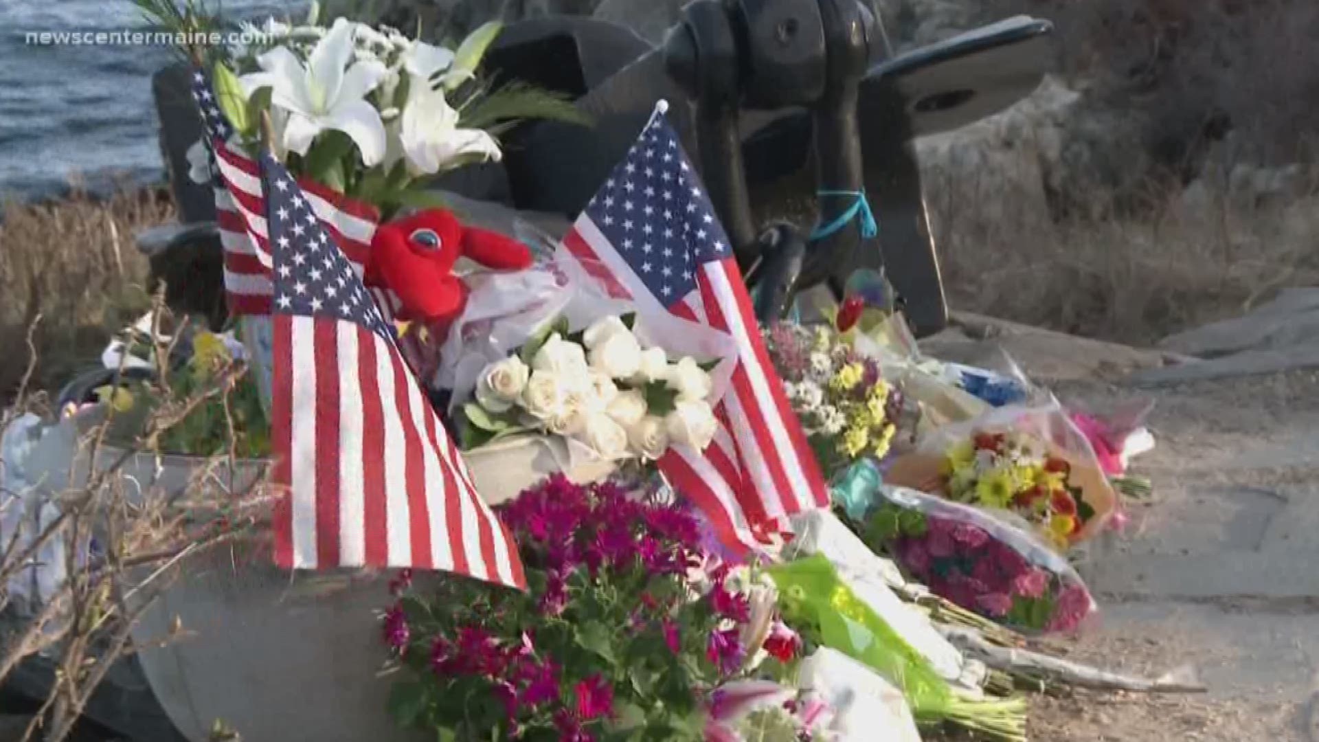 Locals pay their respects to Barbara Bush in Maine
