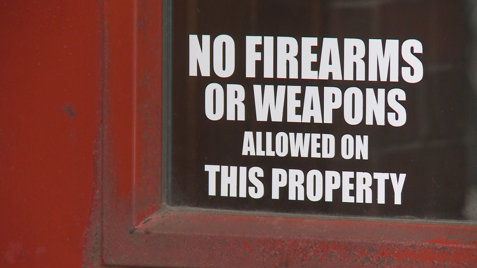 VERIFY Can you carry a gun in a bar in Maine?