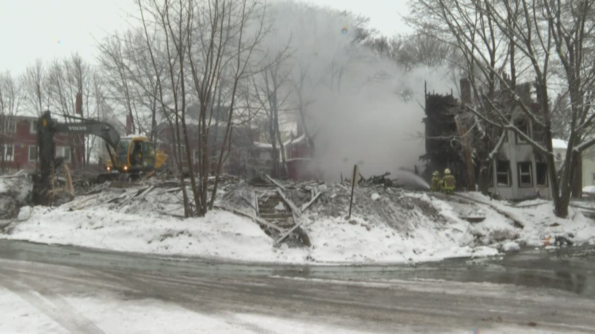 Fire officials still trying to determine what started Rumford fire