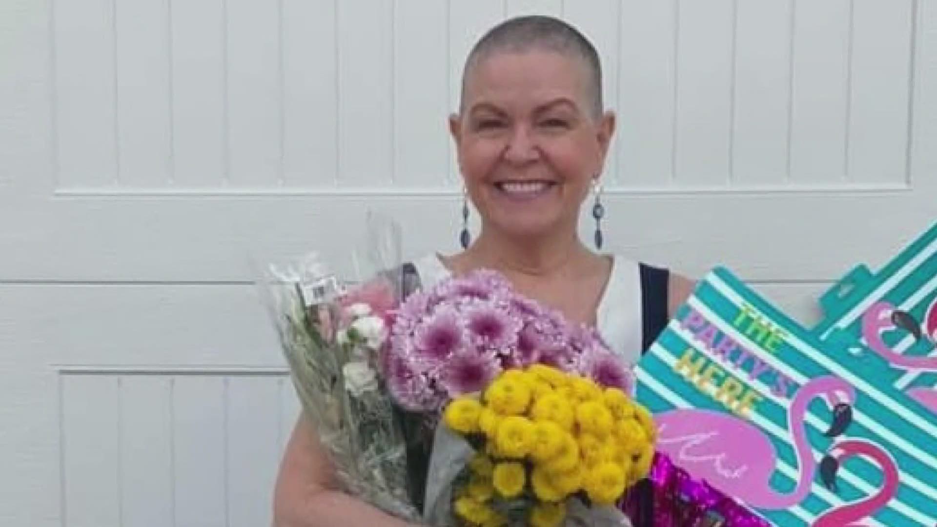 Sharon Rose spoke with Lisa Smith, a woman who decided to "stay flat" after a mastectomy, and she totally rocks it.