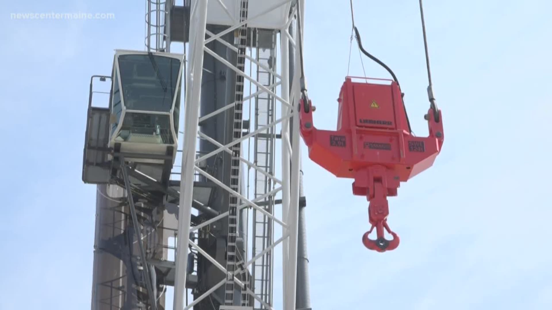 Portland marine site welcomes new crane