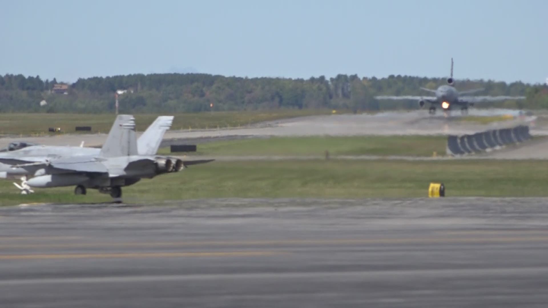 6 Norwiegen F-18's took off in front of the Bangor crowd