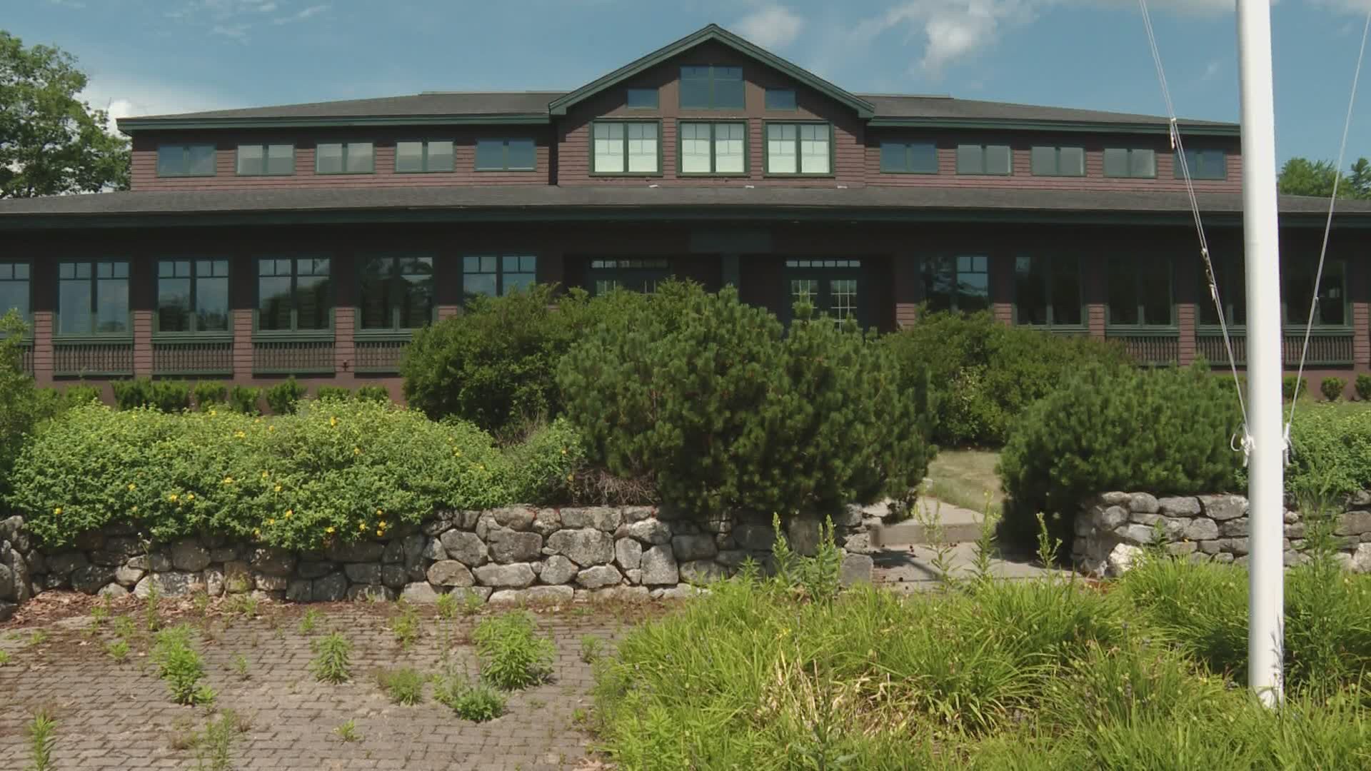 Point Lookout resort is being auctioned off