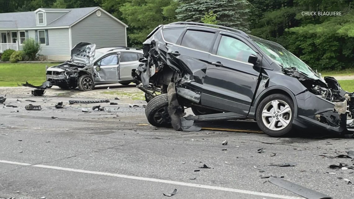 3 vehicle crash in Oxford