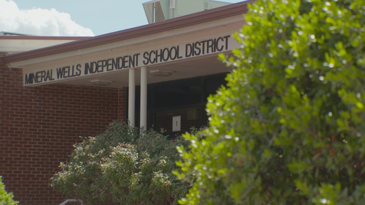 Texas school district launches 4-day school week to retain teachers