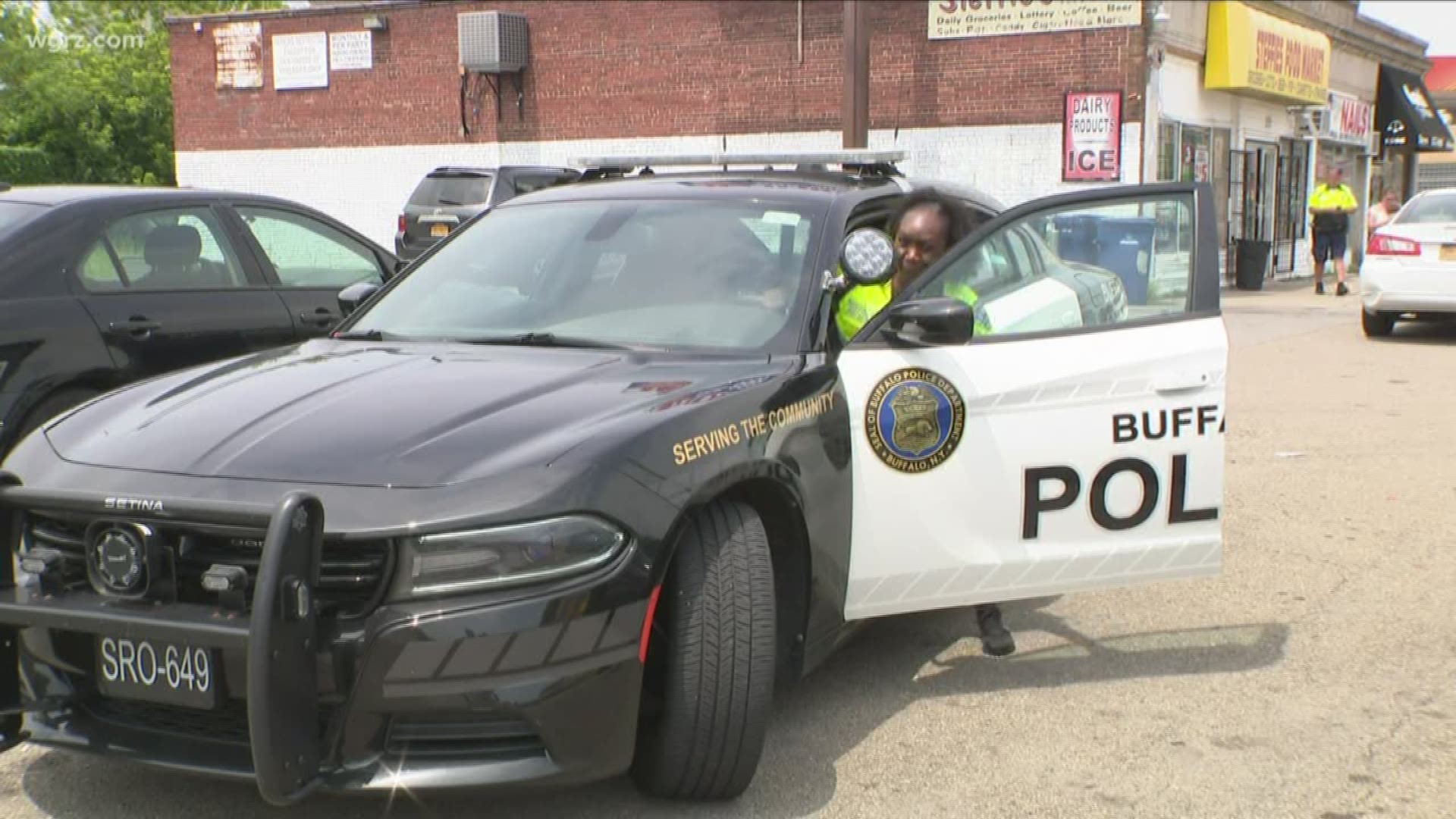  Buffalo  Police  union says officers need more cars  