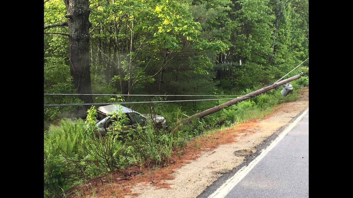 Limington crash sends wires across Cape Road