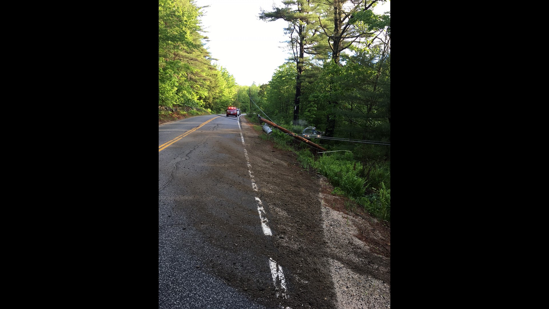 Limington crash sends wires across Cape Road