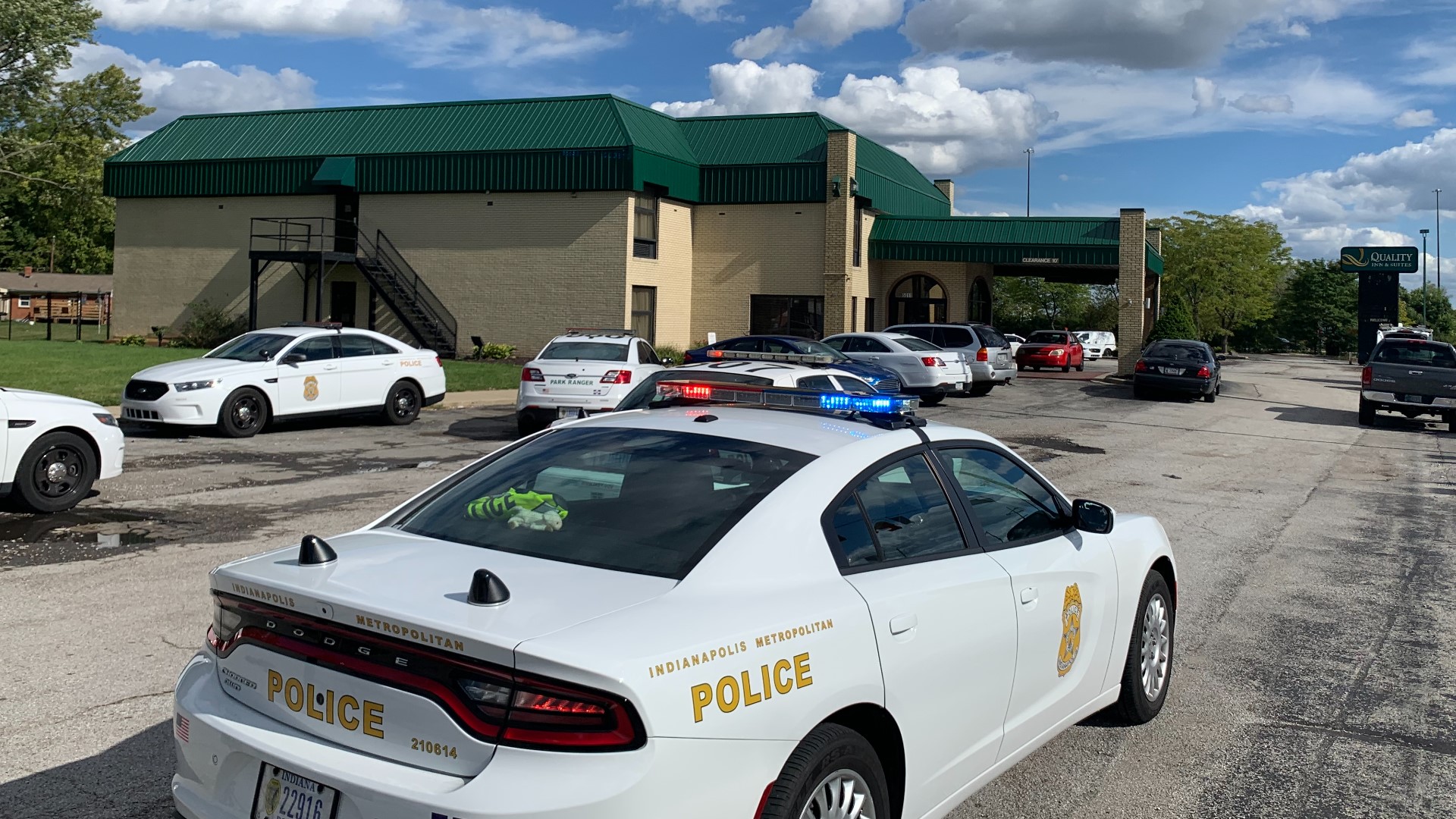 A man died shortly after he was found suffering from a gunshot wound in a hotel on Saturday.